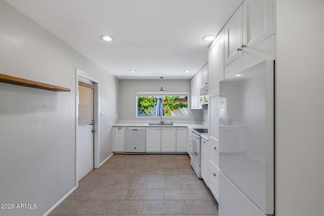 3640 E MONTECITO Avenue 2, Phoenix, AZ 85018