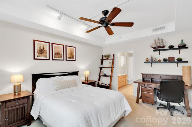 718 W Trade Street 806, Charlotte, NC 28202
