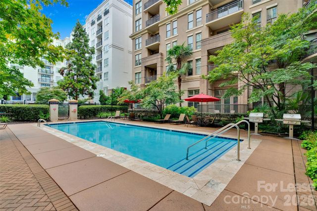 718 W Trade Street 806, Charlotte, NC 28202