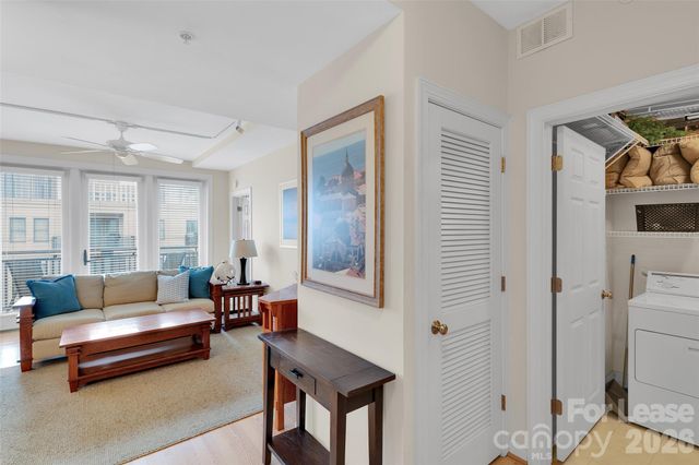 718 W Trade Street 806, Charlotte, NC 28202