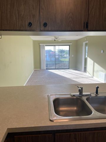 39132 COUNTY ROAD 54 2084, Zephyrhills, FL 33542