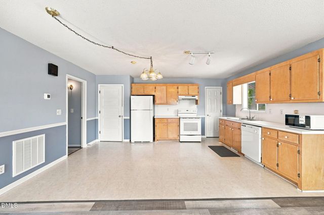 105 Mcleod Drive, Sanford, NC 27330