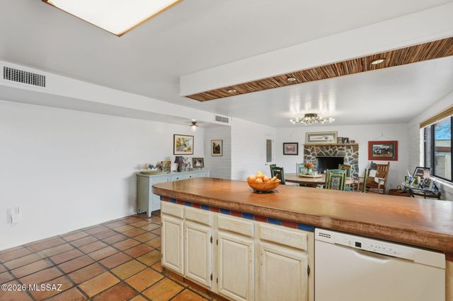 3121 N Conestoga Avenue, Tucson, AZ 85749