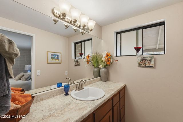 3121 N Conestoga Avenue, Tucson, AZ 85749