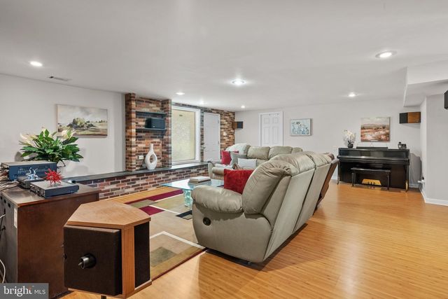 142 GREYCOURT RD, Philadelphia, PA 19115