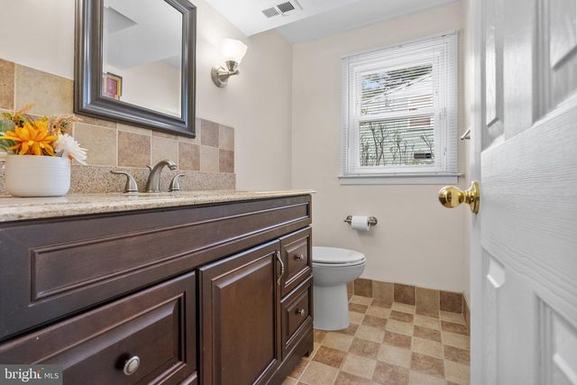 142 GREYCOURT RD, Philadelphia, PA 19115