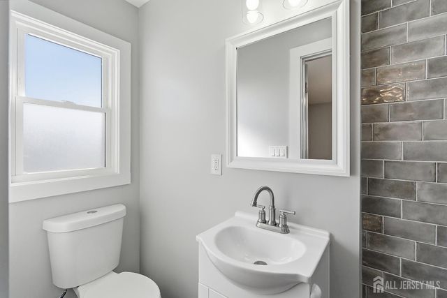 19 Evelyn Court, Maplewood, NJ 07040