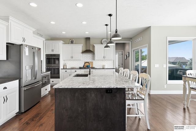 19012 Ridgemont Street, Omaha, NE 68136