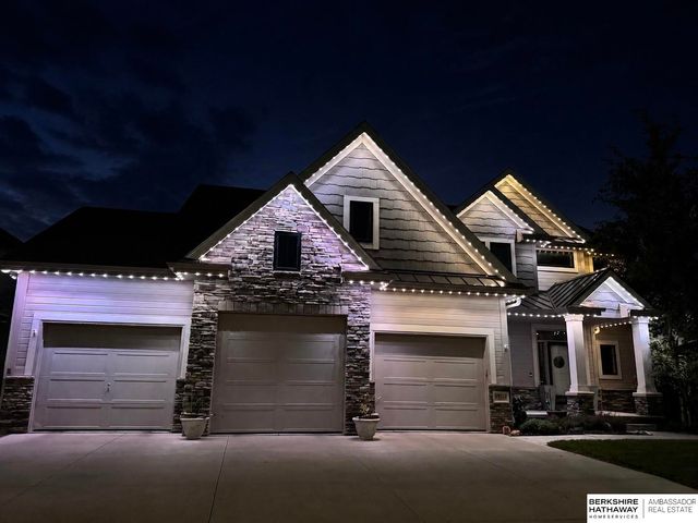 19012 Ridgemont Street, Omaha, NE 68136