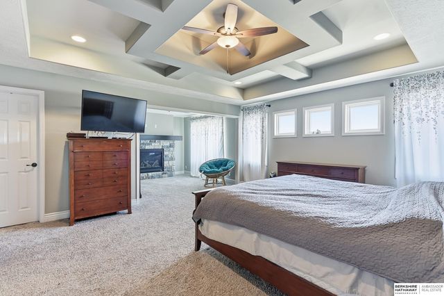 19012 Ridgemont Street, Omaha, NE 68136