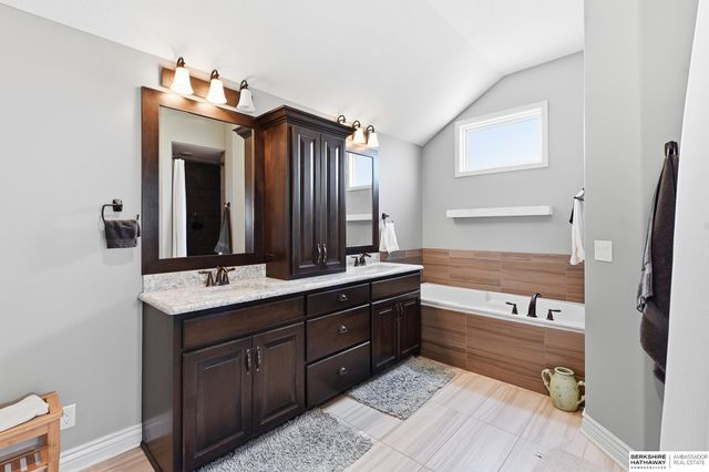 19012 Ridgemont Street, Omaha, NE 68136