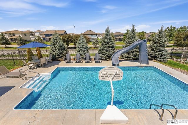 19012 Ridgemont Street, Omaha, NE 68136