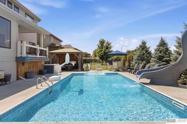 19012 Ridgemont Street, Omaha, NE 68136