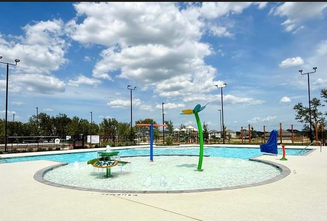 102 Hornet ST, Elgin, TX 78621