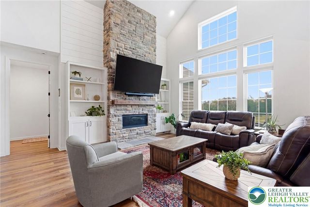 5537 Traditions Drive, Upper Saucon Twp, PA 18036