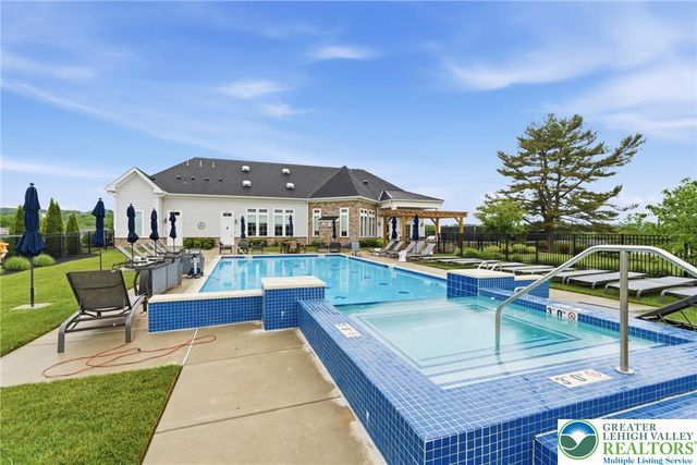 5537 Traditions Drive, Upper Saucon Twp, PA 18036
