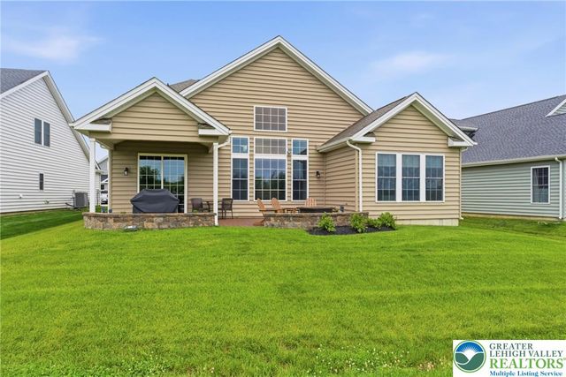 5537 Traditions Drive, Upper Saucon Twp, PA 18036