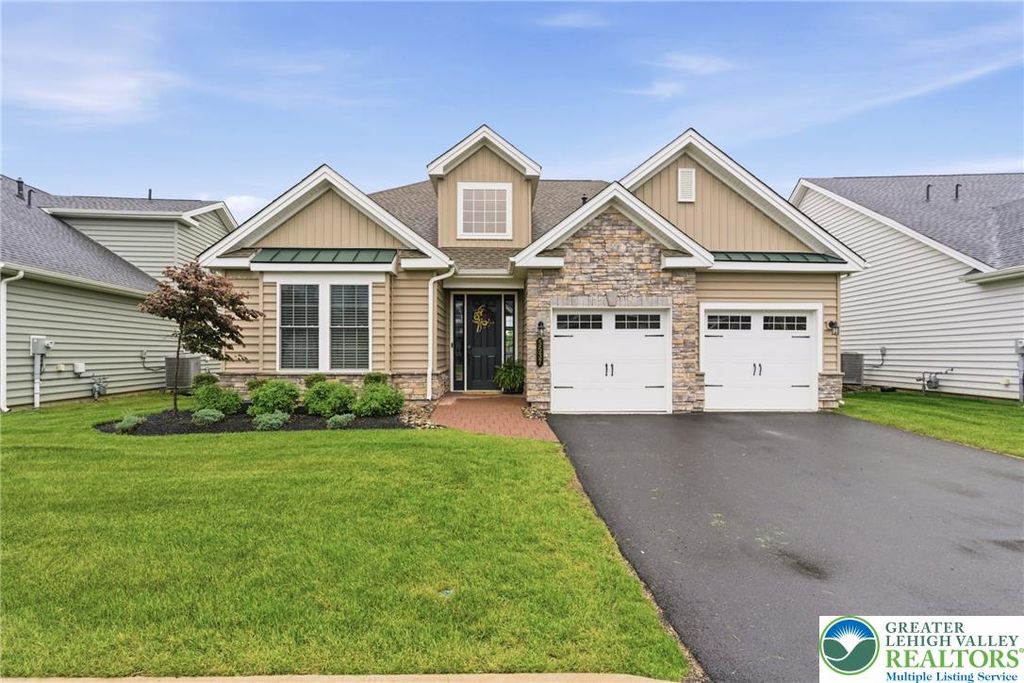 5537 Traditions Drive, Upper Saucon Twp, PA 18036