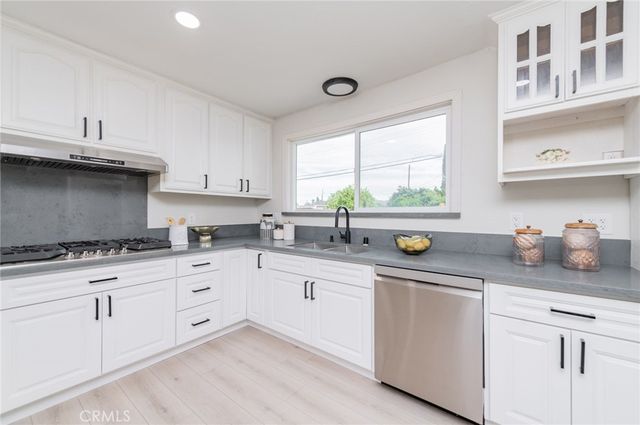 1334 S Glendora Avenue, West Covina, CA 91790