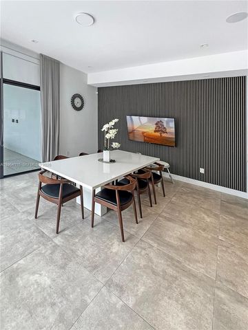 16640 Sunset Way, Weston, FL 33326