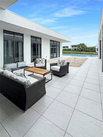 16640 Sunset Way, Weston, FL 33326