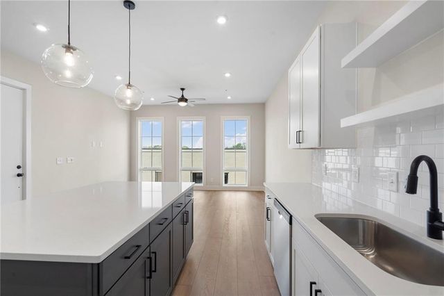 990 Bibbs Circle 34, Atlanta, GA 30318