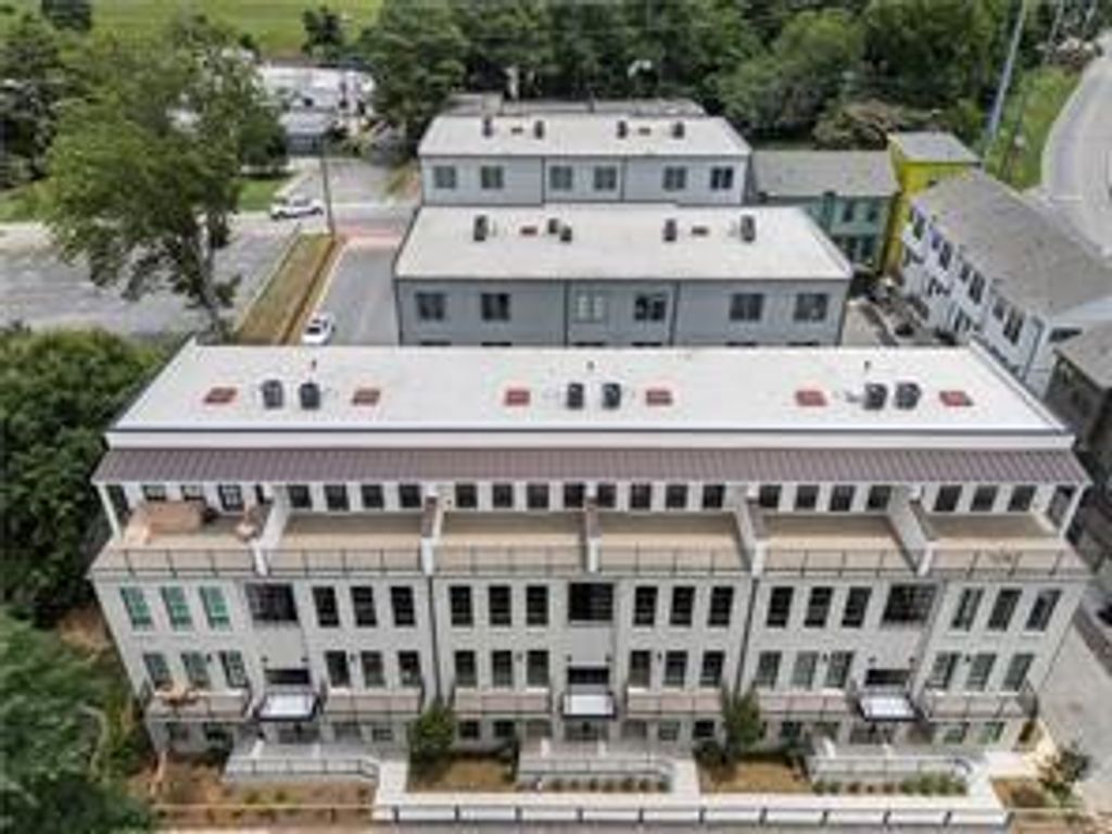 990 Bibbs Circle 34, Atlanta, GA 30318