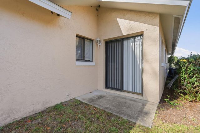 100 WESTBURY LANE, Palm Coast, FL 32164