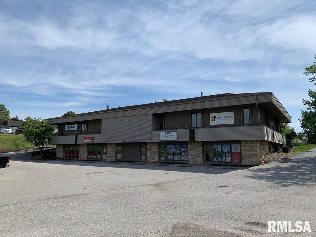 3625 UTICA RIDGE Road B, Bettendorf, IA 52722