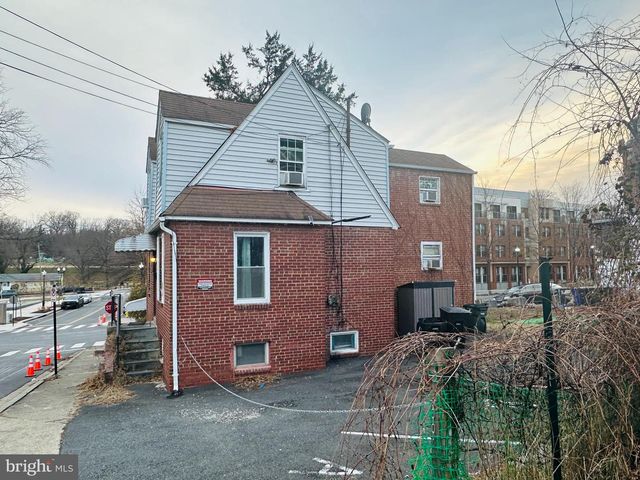 2325 S SHIRLINGTON RD, Arlington, VA 22206