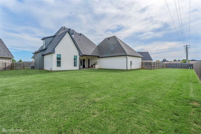 614 Corinth Circle, Bossier City, LA 71111