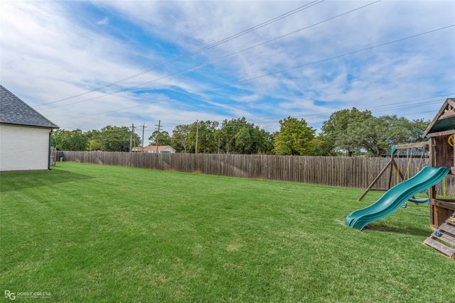 614 Corinth Circle, Bossier City, LA 71111