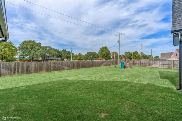 614 Corinth Circle, Bossier City, LA 71111