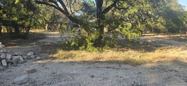 1327 hedgestone, Canyon Lake, TX 78133