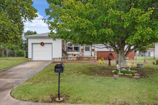 327 N 21st Street, Collinsville, OK 74021
