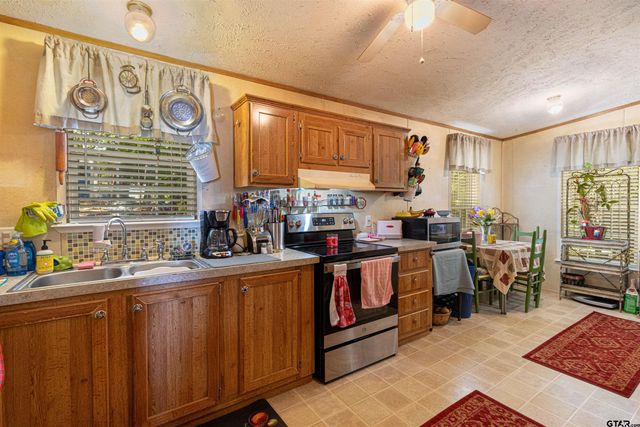 489 Martha St, Bullard, TX 75757