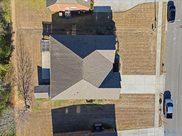 14389 NW Water Stream Drive, Harvest, AL 35749