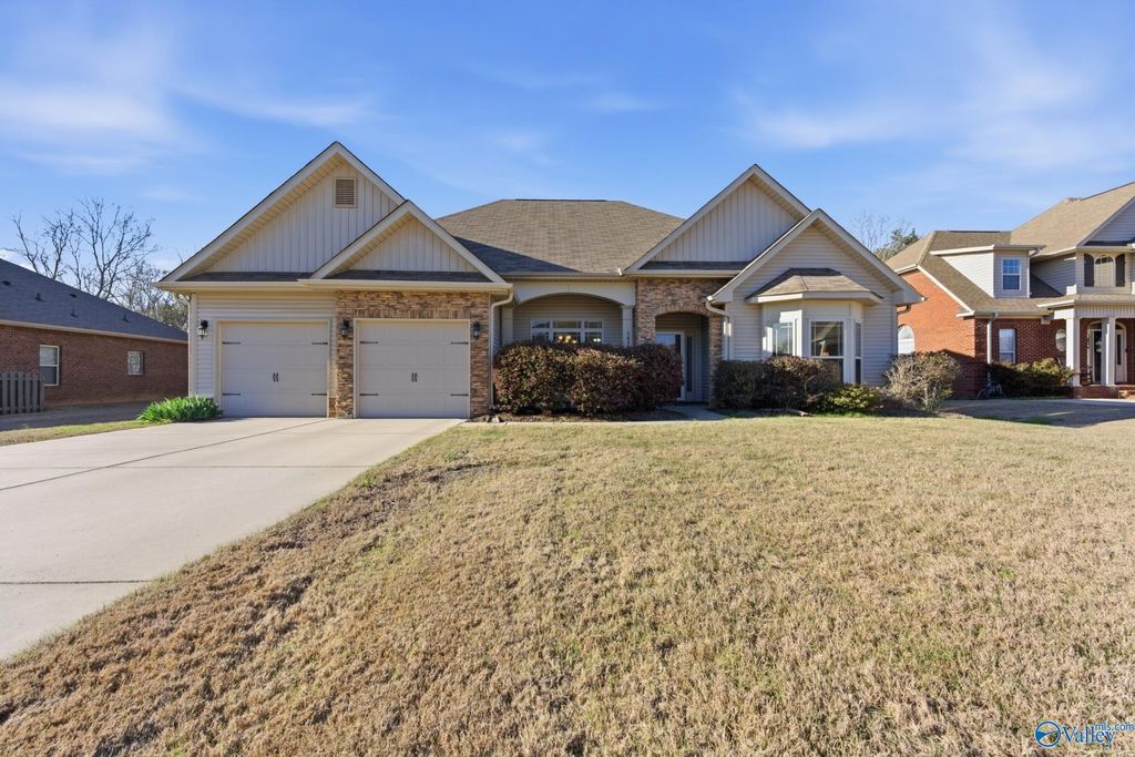 14389 NW Water Stream Drive, Harvest, AL 35749