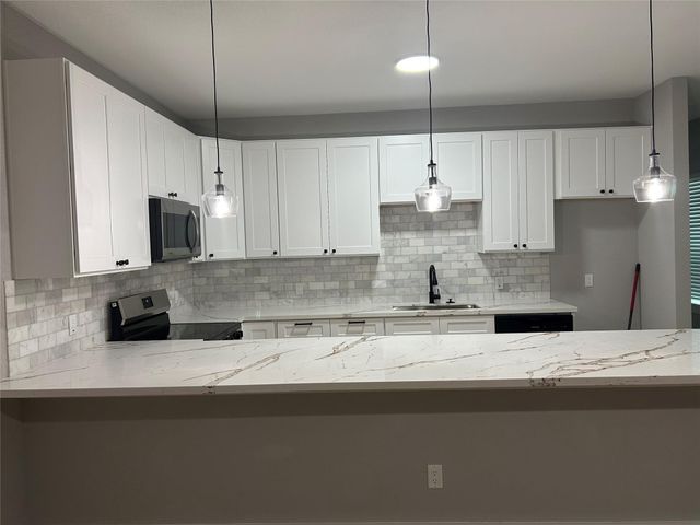 9914 Fillmore B, Houston, TX 77029