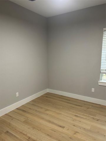 9914 Fillmore B, Houston, TX 77029