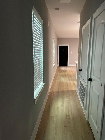 9914 Fillmore B, Houston, TX 77029