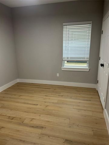 9914 Fillmore B, Houston, TX 77029