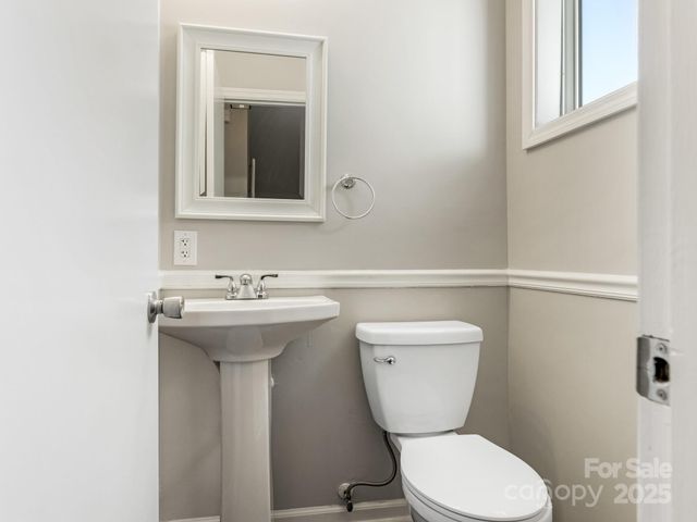 5917 Quail Hollow Road A, Charlotte, NC 28210