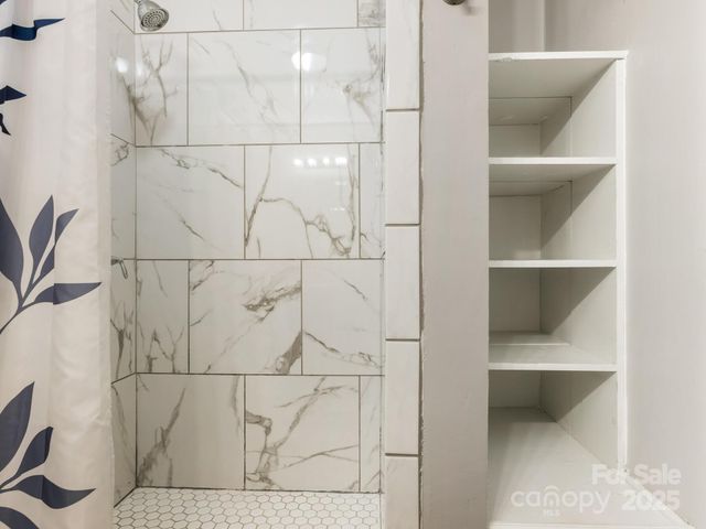 5917 Quail Hollow Road A, Charlotte, NC 28210