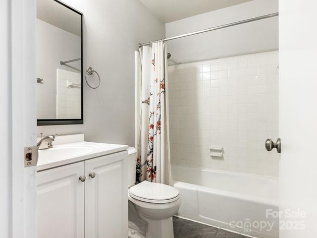 5917 Quail Hollow Road A, Charlotte, NC 28210