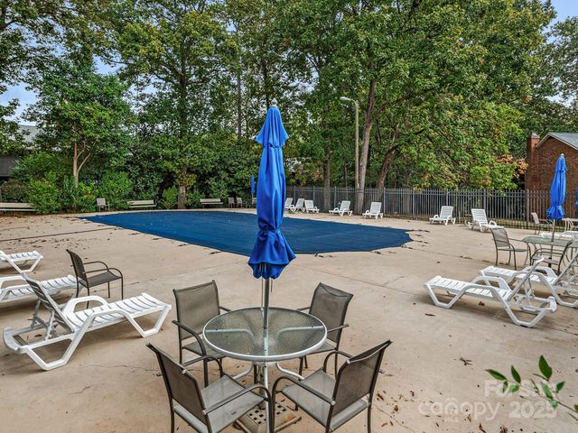 5917 Quail Hollow Road A, Charlotte, NC 28210