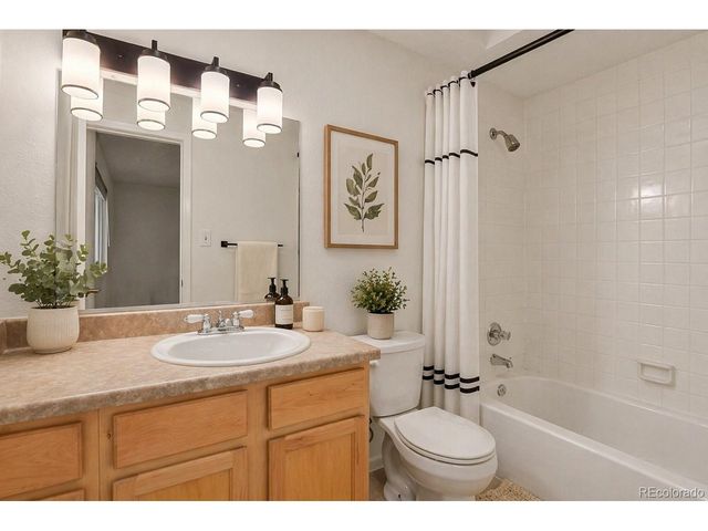 3855 S Monaco St 164, Denver, CO 80237
