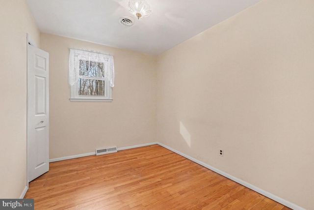 12517 REGWOOD RD, Hydes, MD 21082