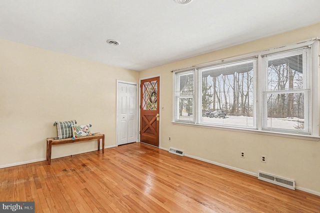 12517 REGWOOD RD, Hydes, MD 21082