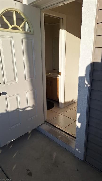 Image 4 of property listing at 4641 SW Santa Barbara PL # 15, Cape Coral, FL 33914